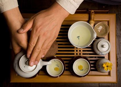 Ăn bánh thưởng trà thứ vui tao nhã ngày cuối tuần
